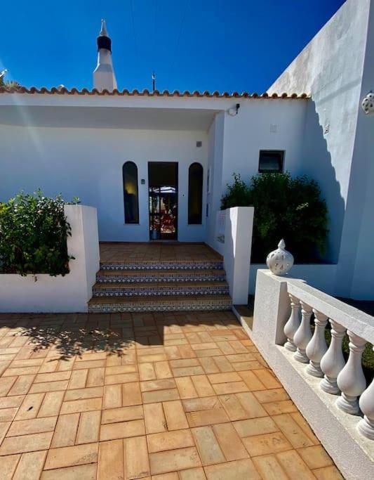 Blue Skies Villas 1&2 Mexilhoeira Grande Bagian luar foto